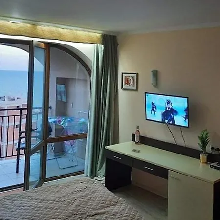 Studio In With Seaview Szveti Vlasz