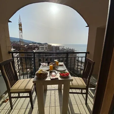 Apartmanhotel Studio In With Seaview