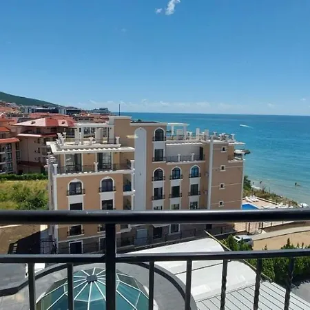 Studio In With Seaview Szveti Vlasz